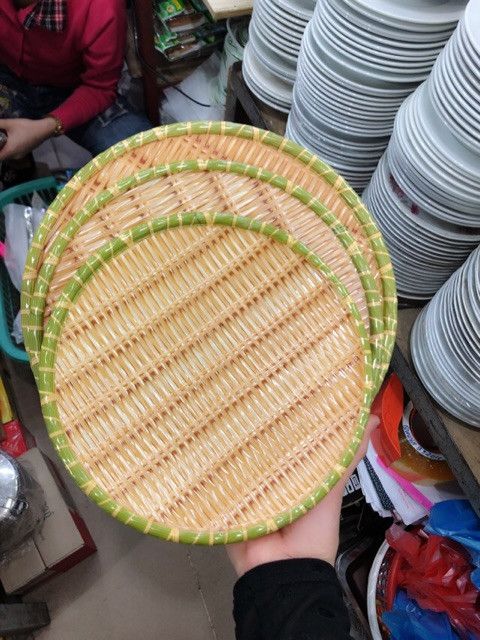 ĐĨA NHỰA GIẢ TRÚC ĐAN HÌNH TRÒN CAO CẤP 23cm